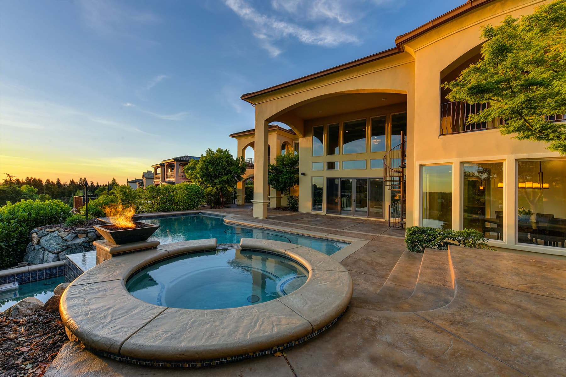 stephen-leonardi-XKIO6ZgCObo-unsplash copy